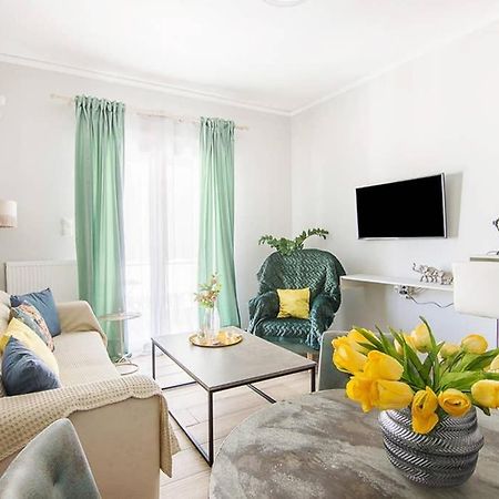 Bright Apartment For 6 Ppl In Aten Exteriör bild
