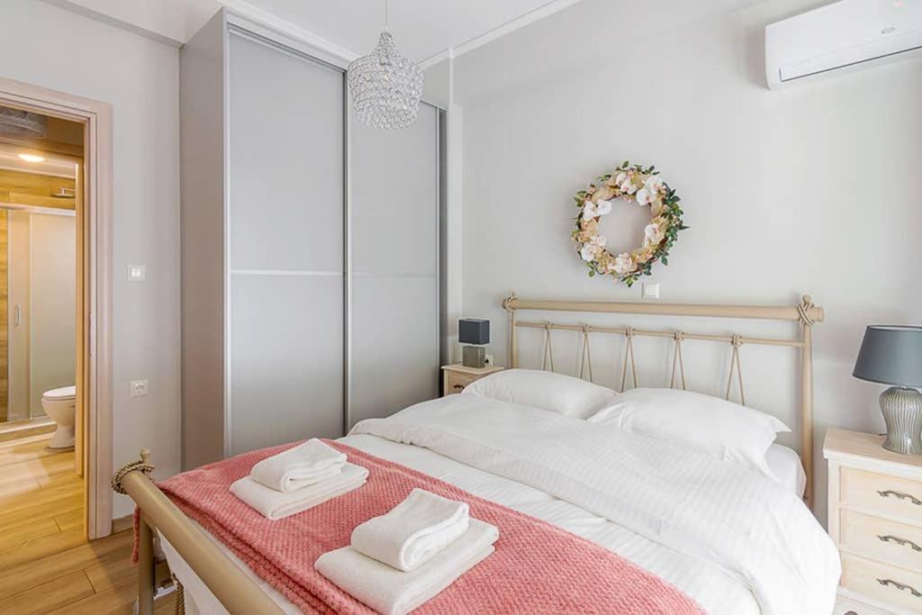 Bright Apartment For 6 Ppl In Aten Exteriör bild