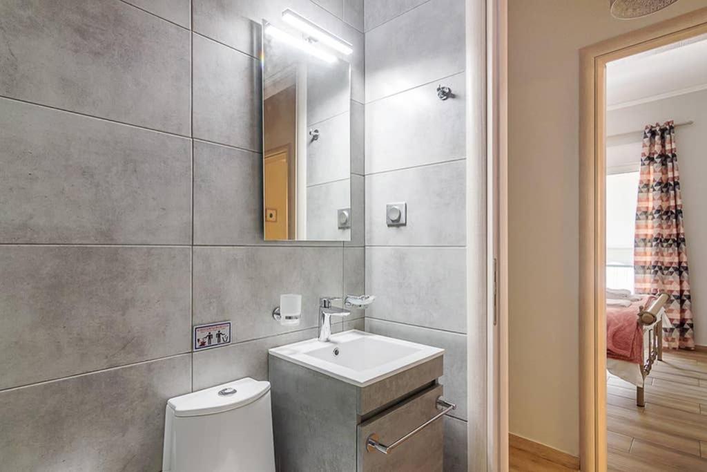 Bright Apartment For 6 Ppl In Aten Exteriör bild