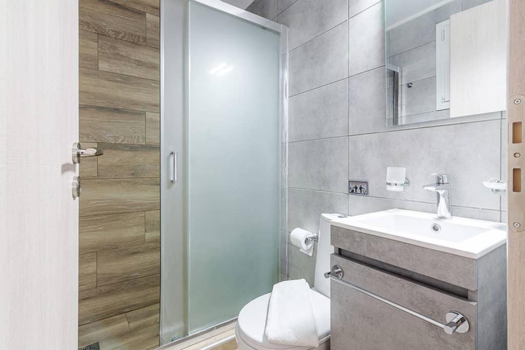 Bright Apartment For 6 Ppl In Aten Exteriör bild