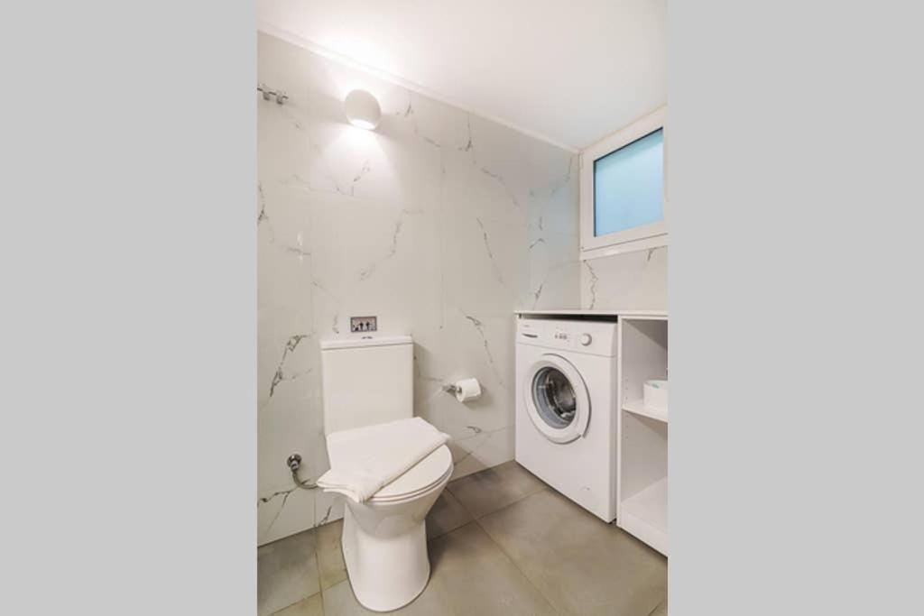 Bright Apartment For 6 Ppl In Aten Exteriör bild