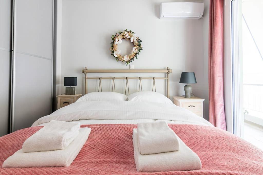 Bright Apartment For 6 Ppl In Aten Exteriör bild